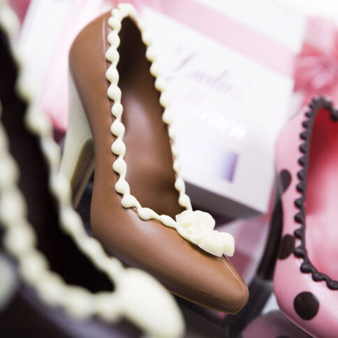 chocolate figures, chocolate figures, gift for women, gift for girl, charming gift for lady, lovely chocolate shapes as a present for valentine days